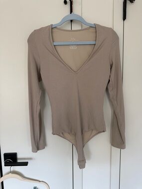 NY Collection Taupe V-Neck Long-Sleeve Bodysuit with Built in Bra